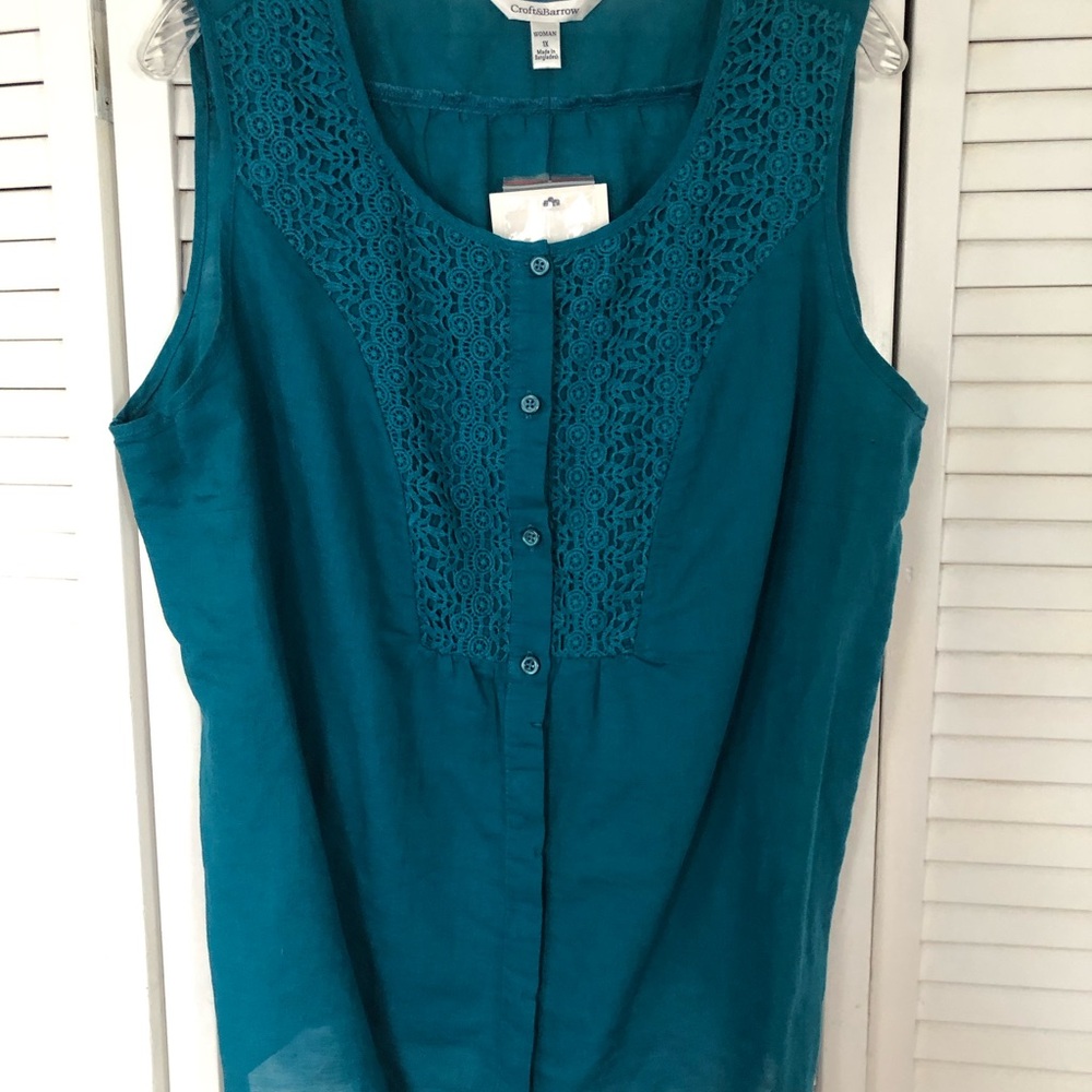 Croft & Barrow Teal Sleeveless Lace Blouse with drawstring in the back.
